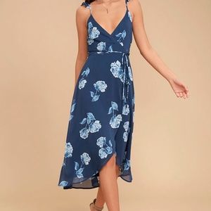 [NEW] LuLu's Blue Floral Midi Wrap Dress